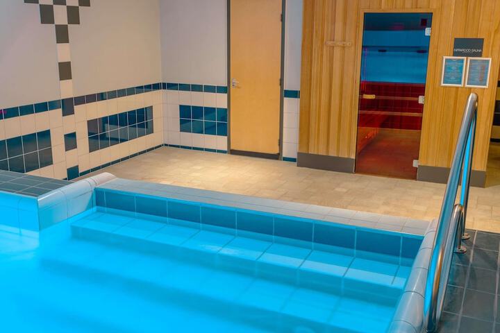 Hotel with Pool