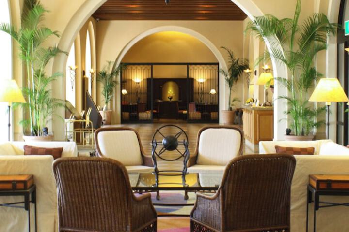Entrance & Lobby