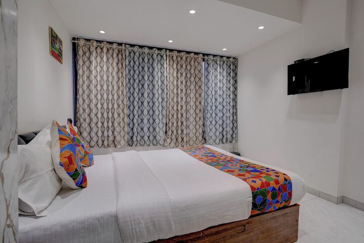 Room 16 of 36