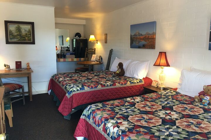 Room 44 of 90