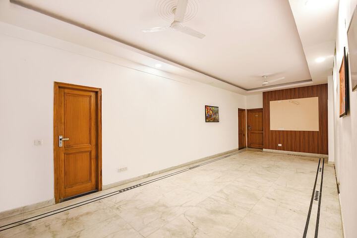Hotel Interior 2 of 28