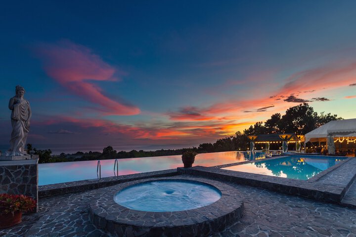 Pool Hotel