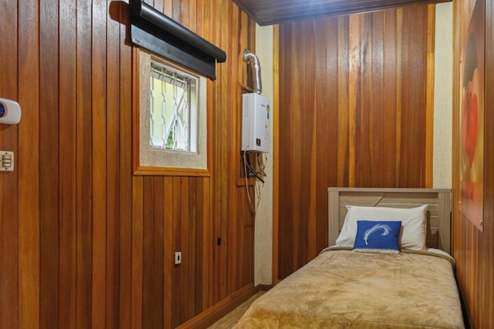 Room 77 of 166