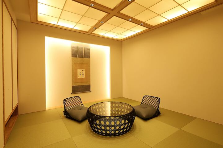 Room 11 of 77