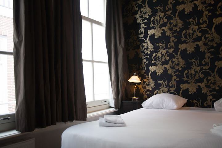 Room 40 of 80