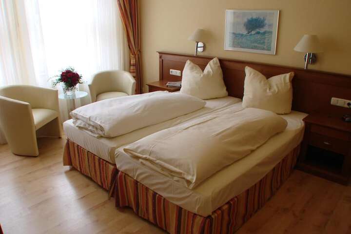 Room 14 of 71