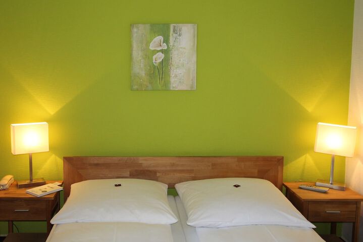 Room 6 of 36