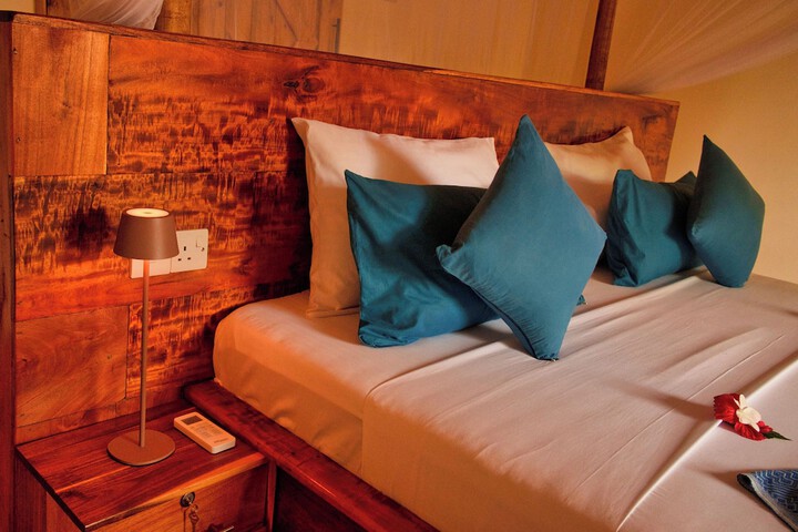 Room 4 of 38