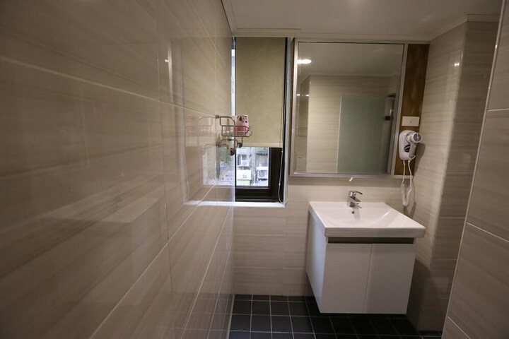 Room 42 of 50
