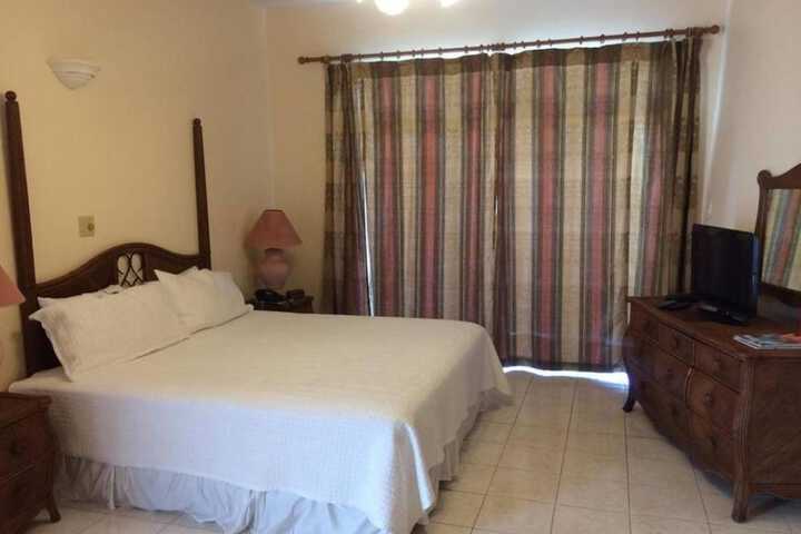 Room 14 of 39