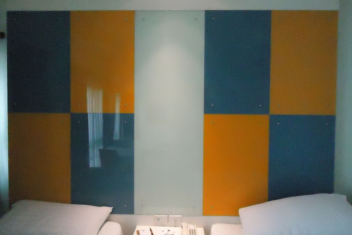 Room 10 of 64