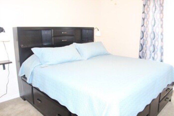 Room 4 of 118
