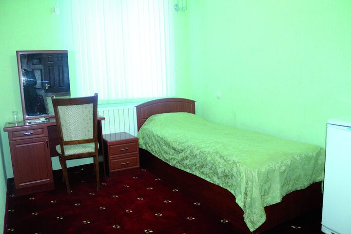 Room 5 of 19