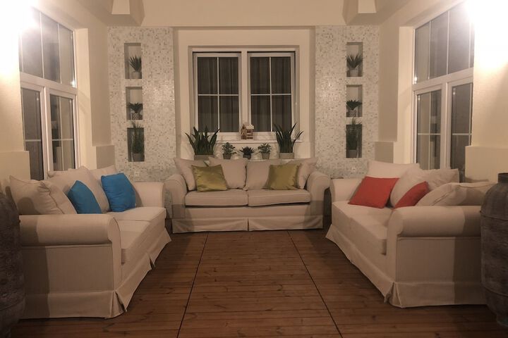 Room 16 of 32