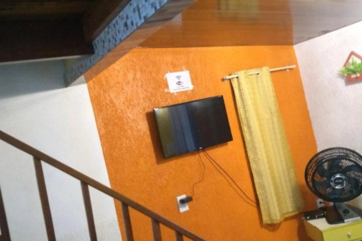 Room 8 of 17