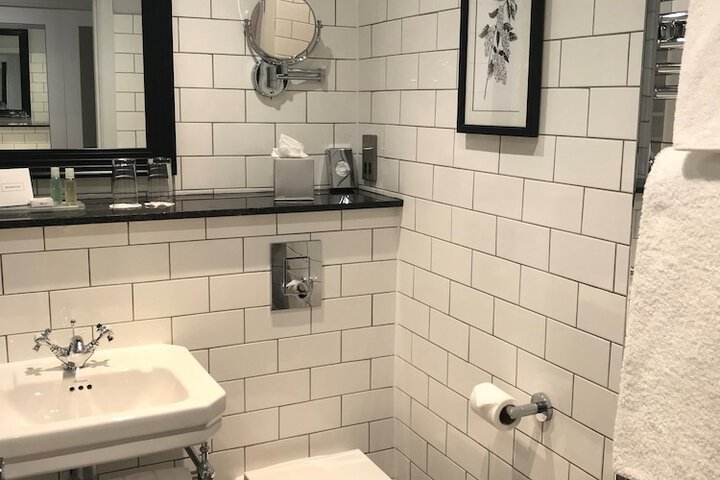 Room 48 of 117
