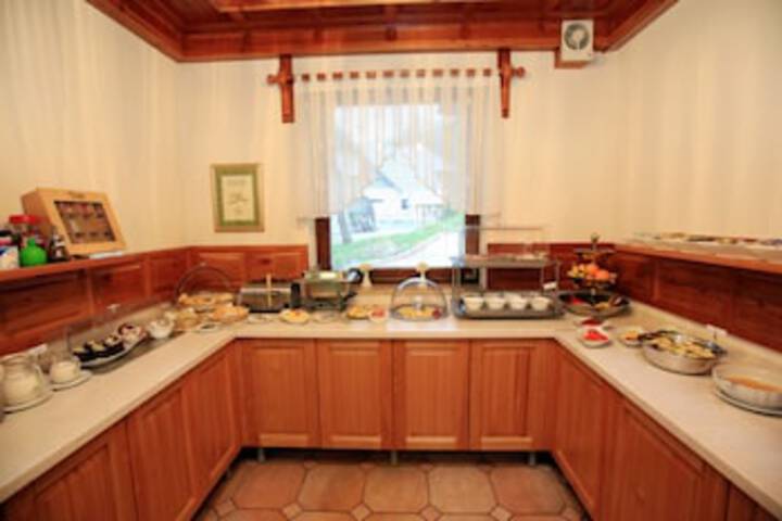 Breakfast/Coffee Service 37 of 45