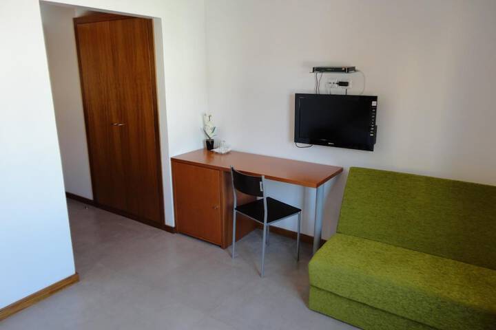 Room 12 of 38