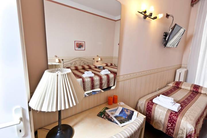 Room 20 of 45