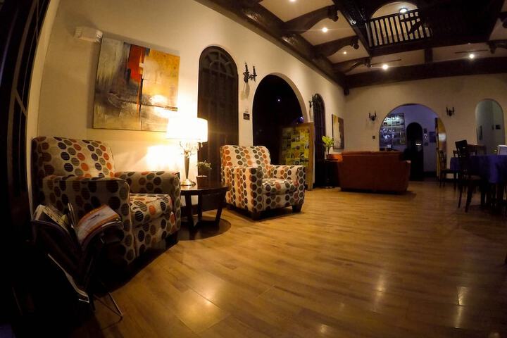 Guest Lobby
