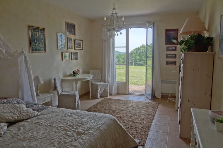 Room 3 of 27