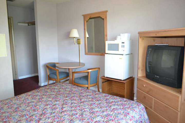 Room 15 of 38