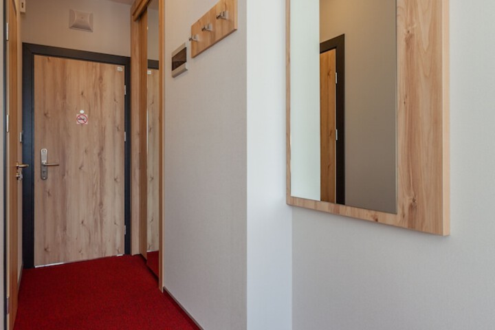 Room 9 of 54