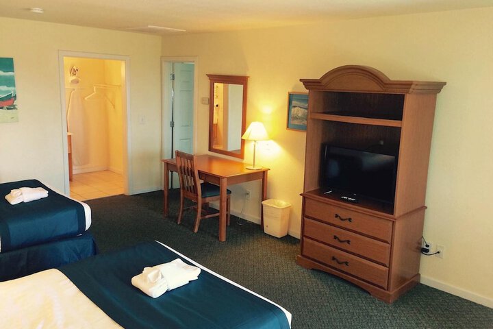 Room 25 of 48