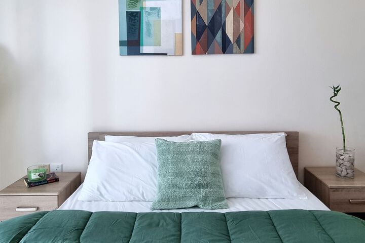 Room 6 of 24