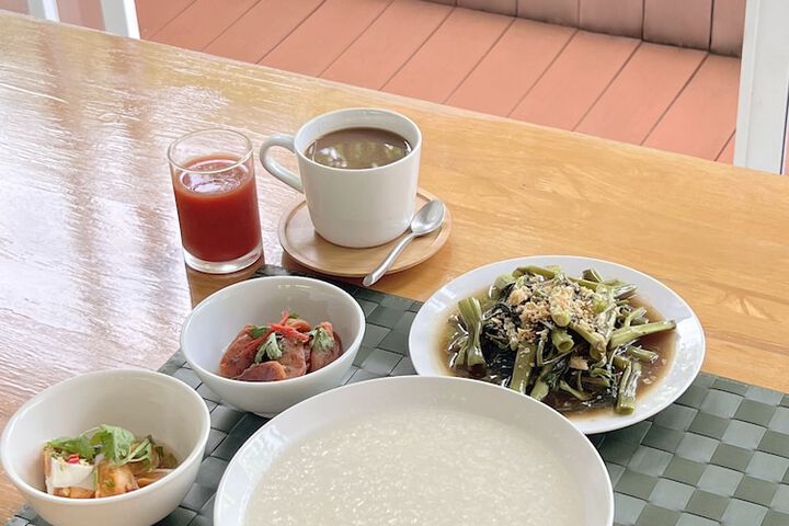 Breakfast/Coffee Service 96 of 102