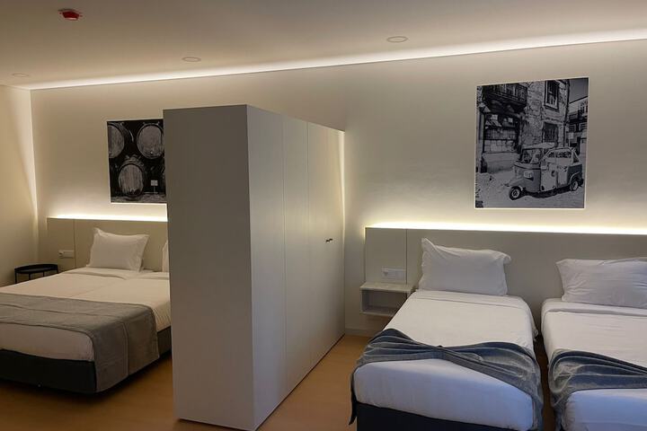 Room 9 of 22