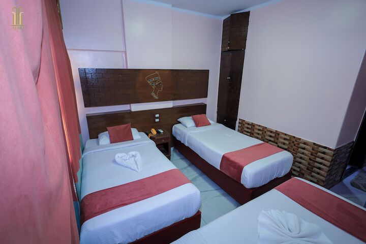 Room 13 of 48
