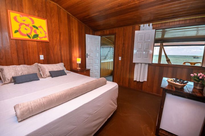 Room 3 of 52