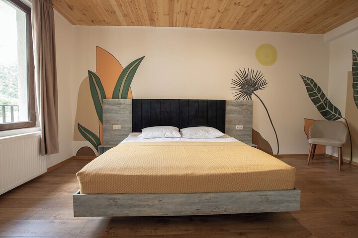 Room 3 of 31