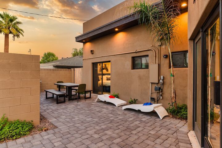 Terrace/Patio 26 of 28