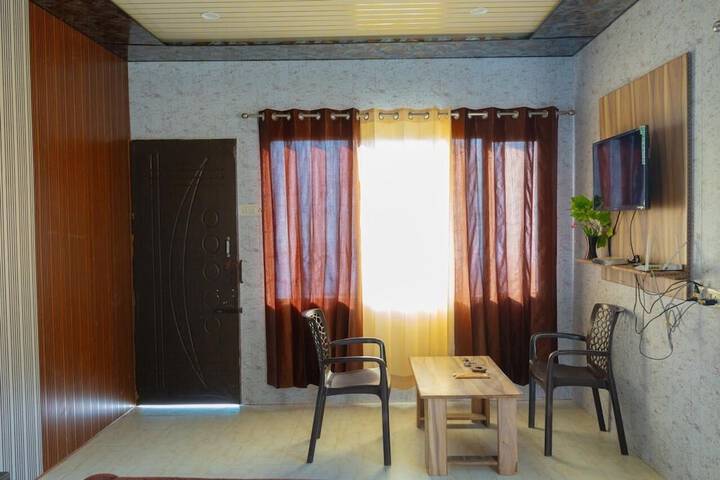 Room 11 of 34