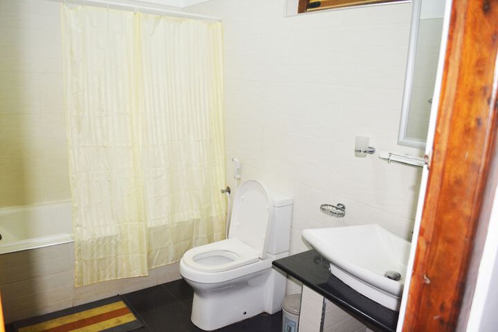 Room 11 of 35