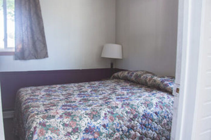 Room 8 of 19