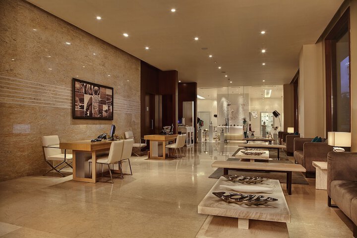 Hotel Interior 4 of 87