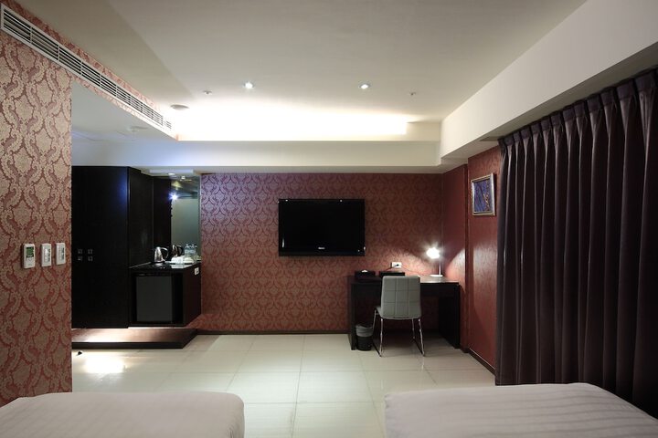Room 11 of 62