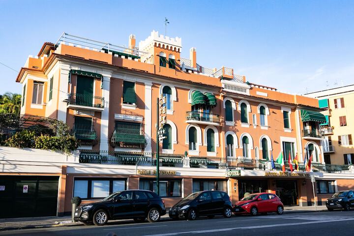 Rex Hotel Residence in Genoa