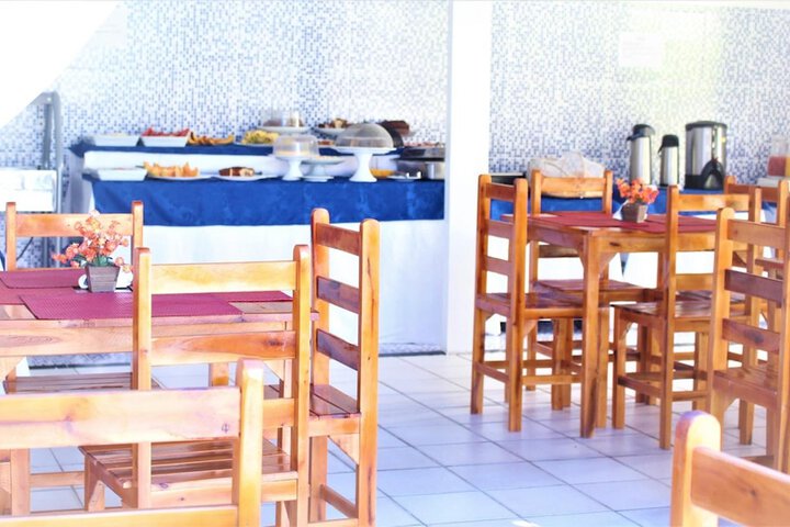 Dining 28 of 36