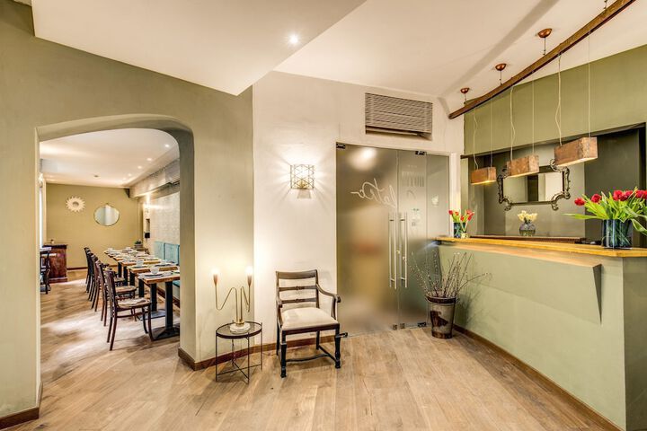 Entrance & Lobby