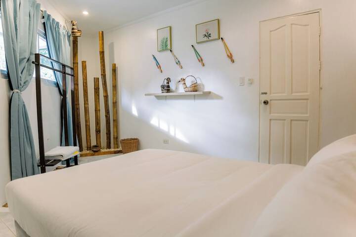 Room 5 of 44