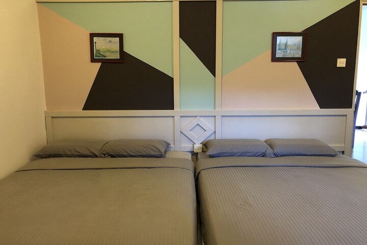 Room 4 of 36