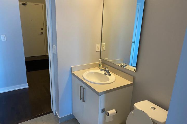 Room 872 of 931