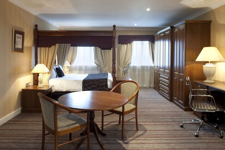 Room 5 of 32