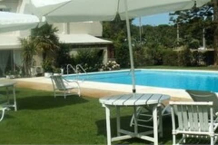 Pool 14 of 20