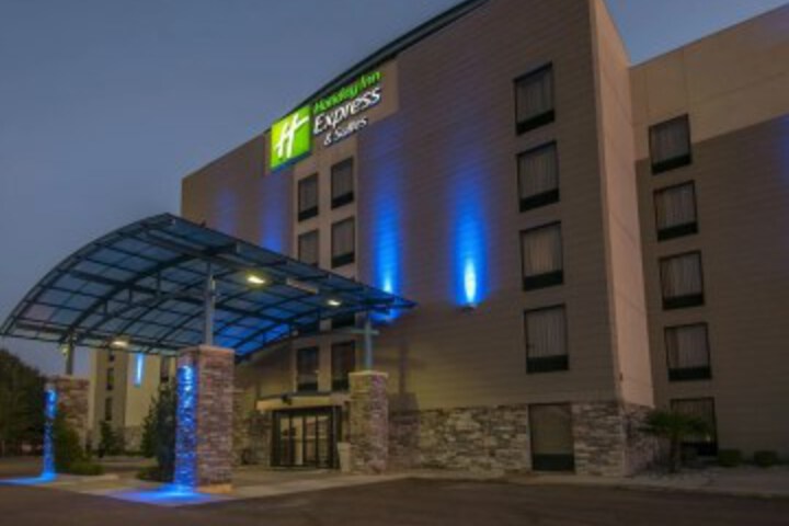 Jackson Hotel and Suites