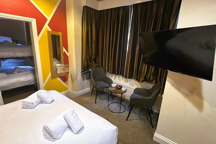 Room 33 of 45